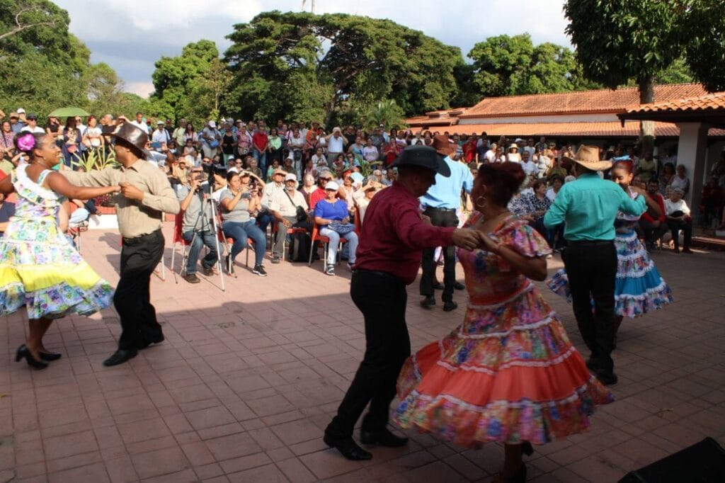 Segunda edición de “La Joropada” cubrió de alegría y baile a la Casona Cultural Aquiles Nazoa