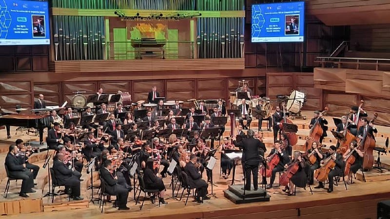 Orquesta Filarmónica Nacional mostró obras de Ibermúsicas con lleno en la Sala Simón Bolívar